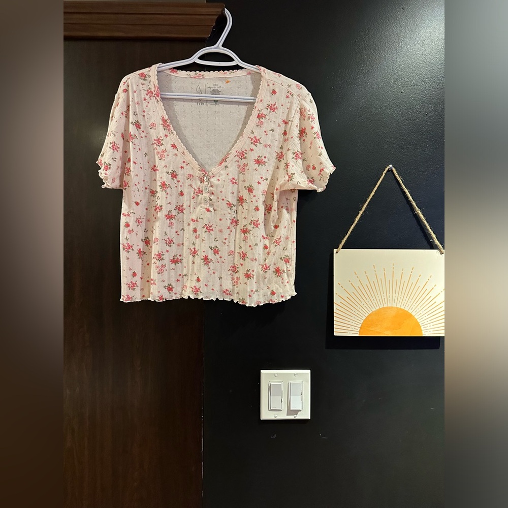 Joie Pink Floral V-Neck Ribbed Crop Top